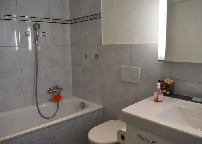 Modern 모던 דירה אינטרלאקן